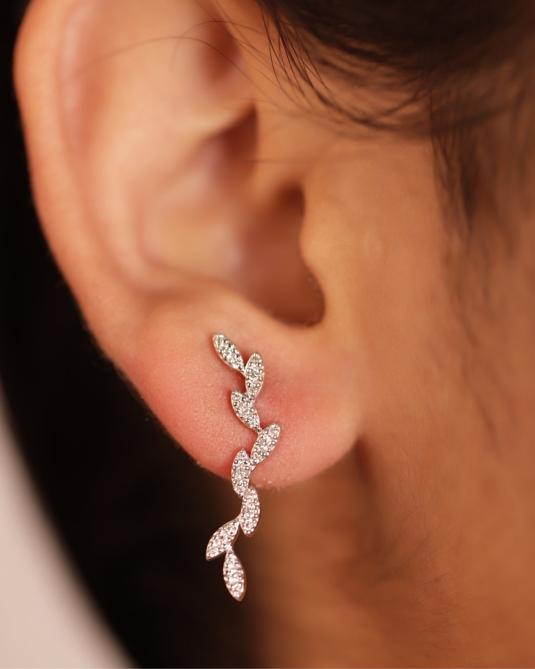 Leafy Stem Diamond Earing