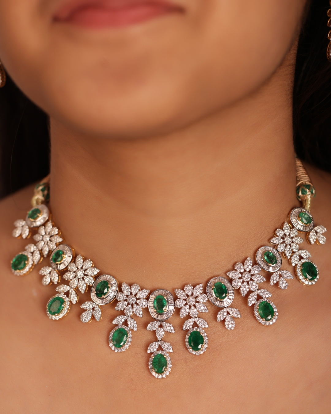 Sparkling Emerald Diamond Necklace
