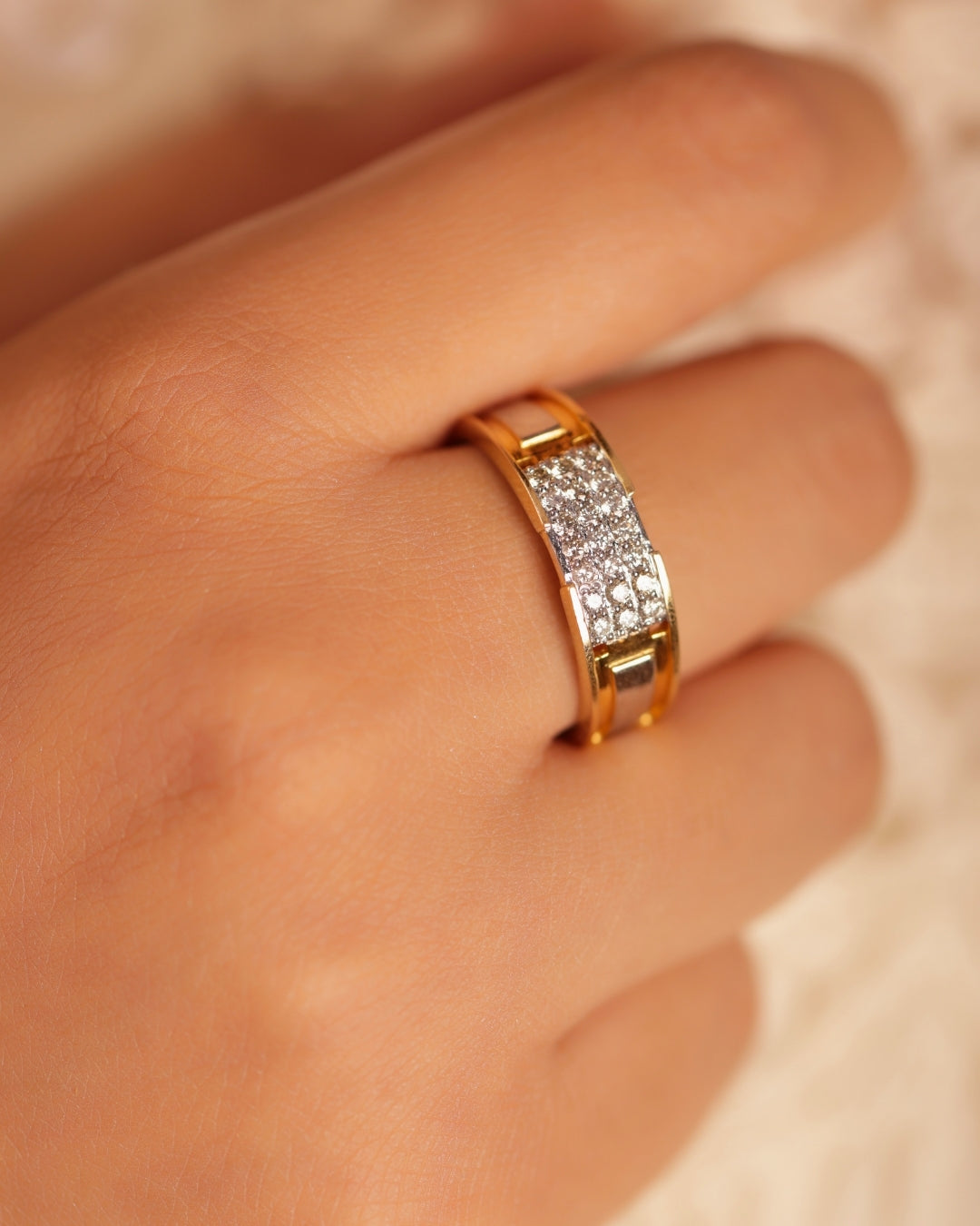Intricate Dual Metal Diamond Ring