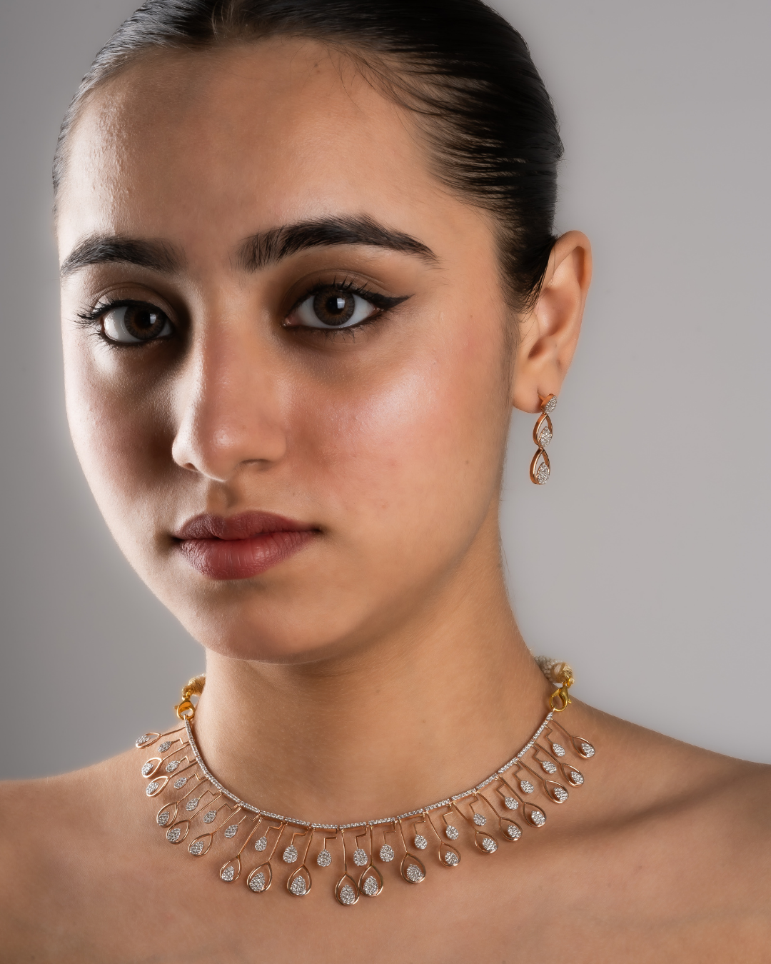 Cluster of pear diamond necklace