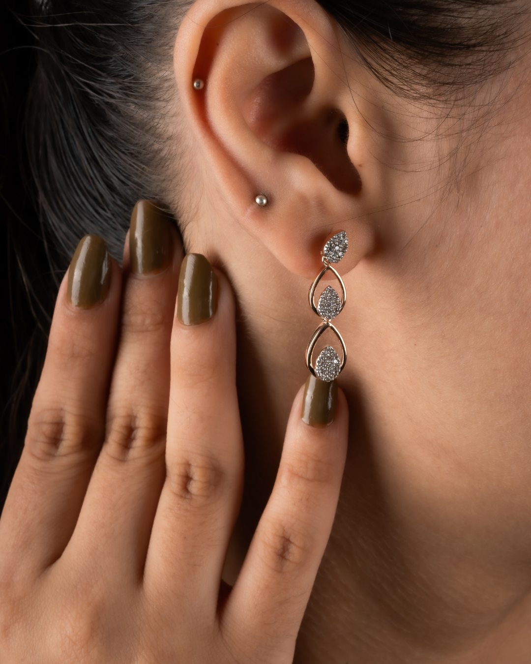 Cluster of pear diamond necklace
