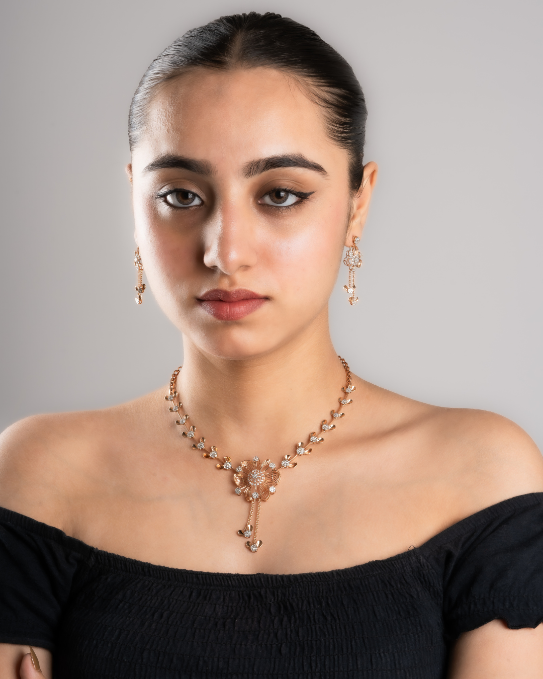 Jaali cutting floral necklace set