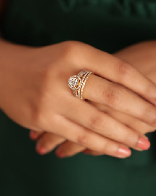 Solitaire Look Engagement Ring