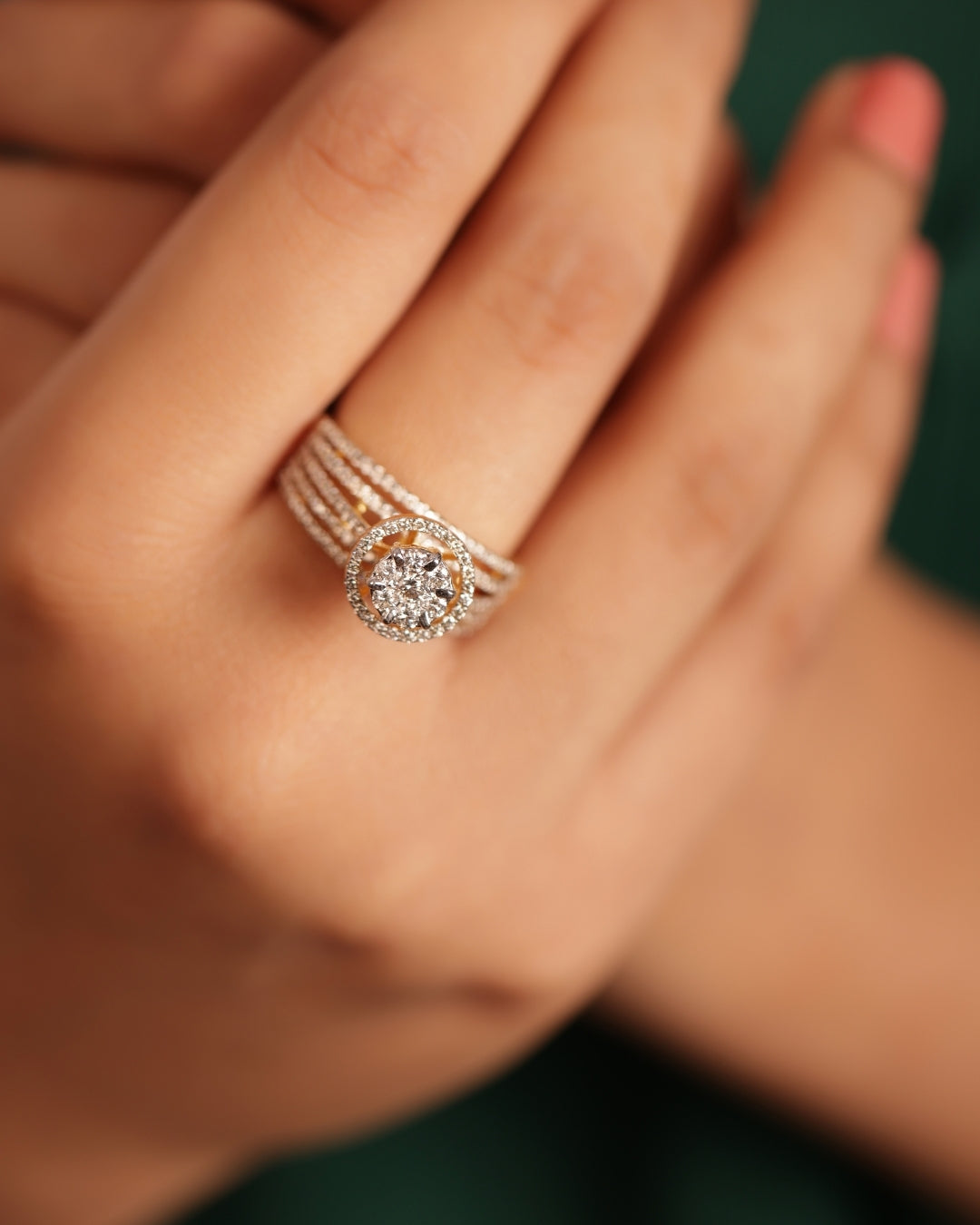 Solitaire Look Engagement Ring