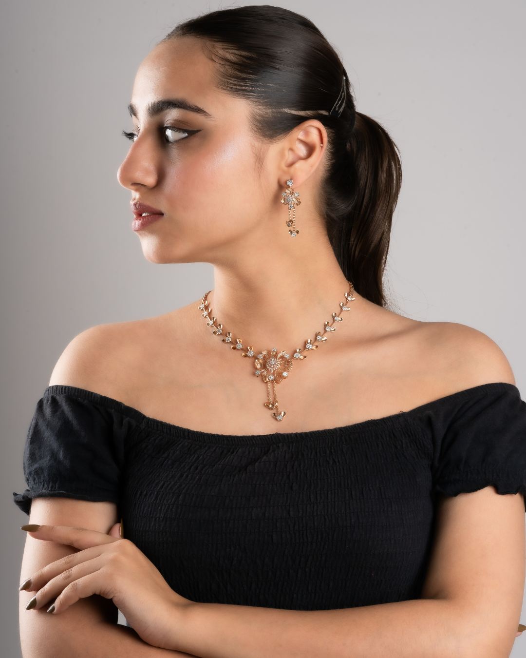 Jaali cutting floral necklace set