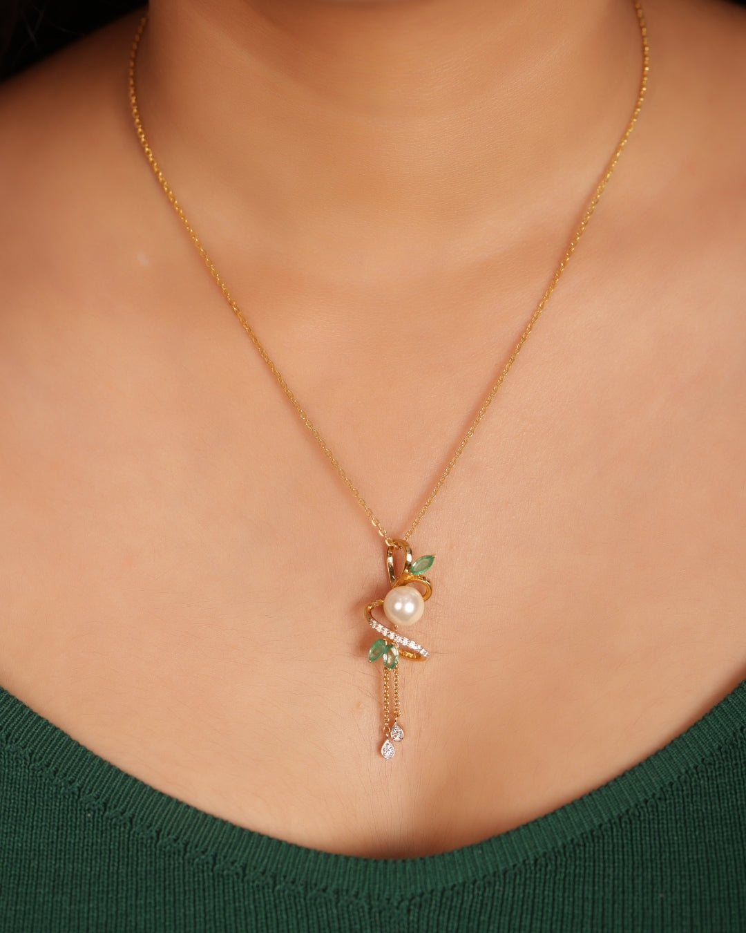 Emerald Pearl Floral Design Pendant