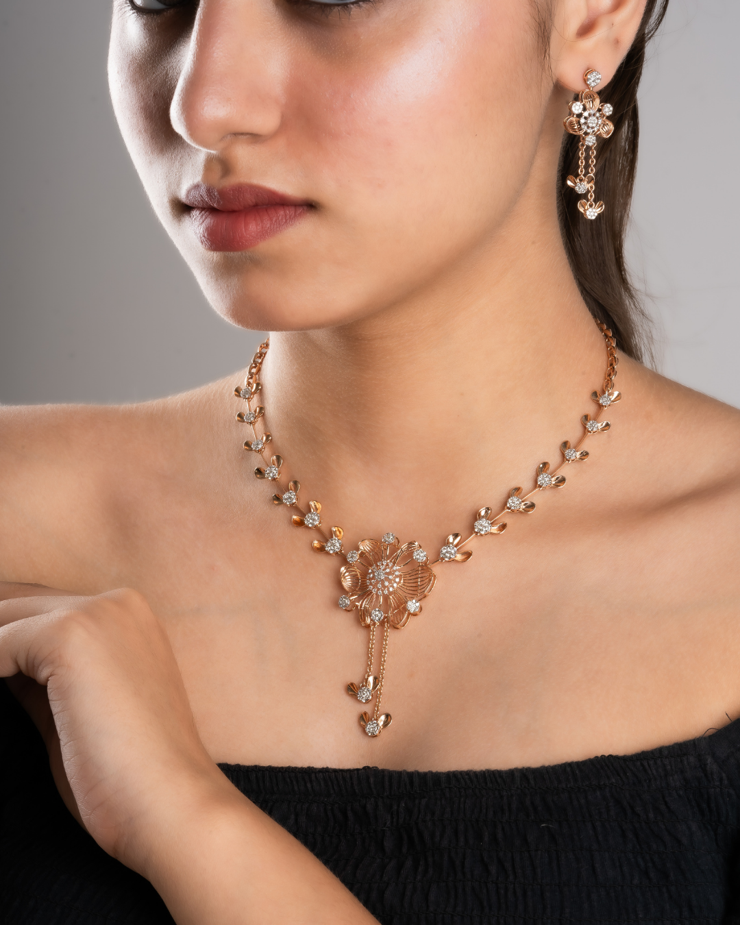 Jaali cutting floral necklace set