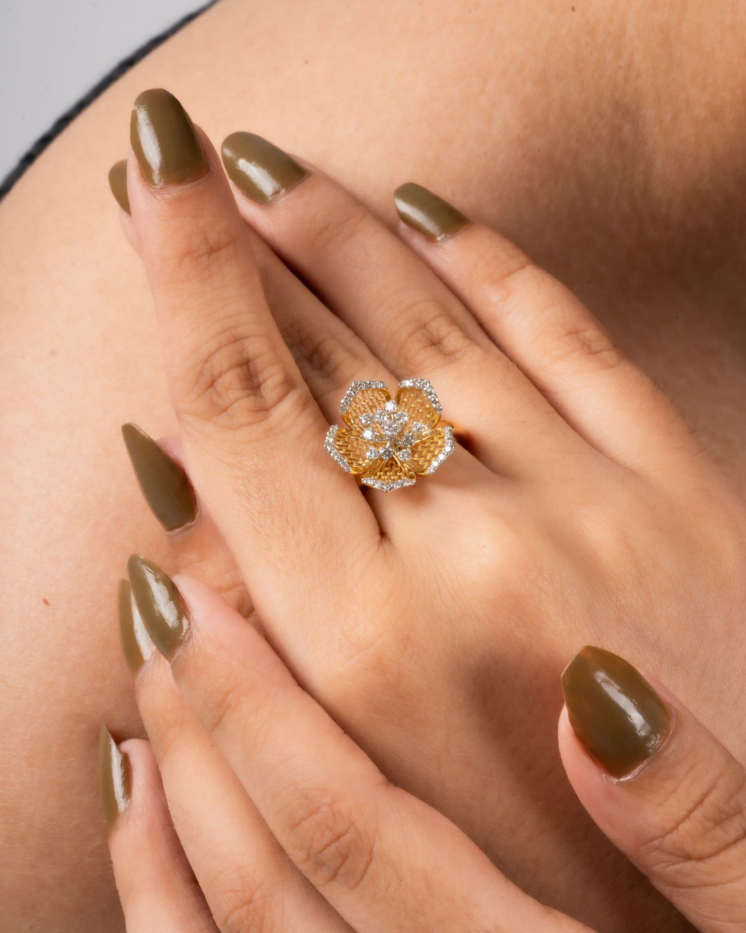 Daffodil Lattice diamond ring