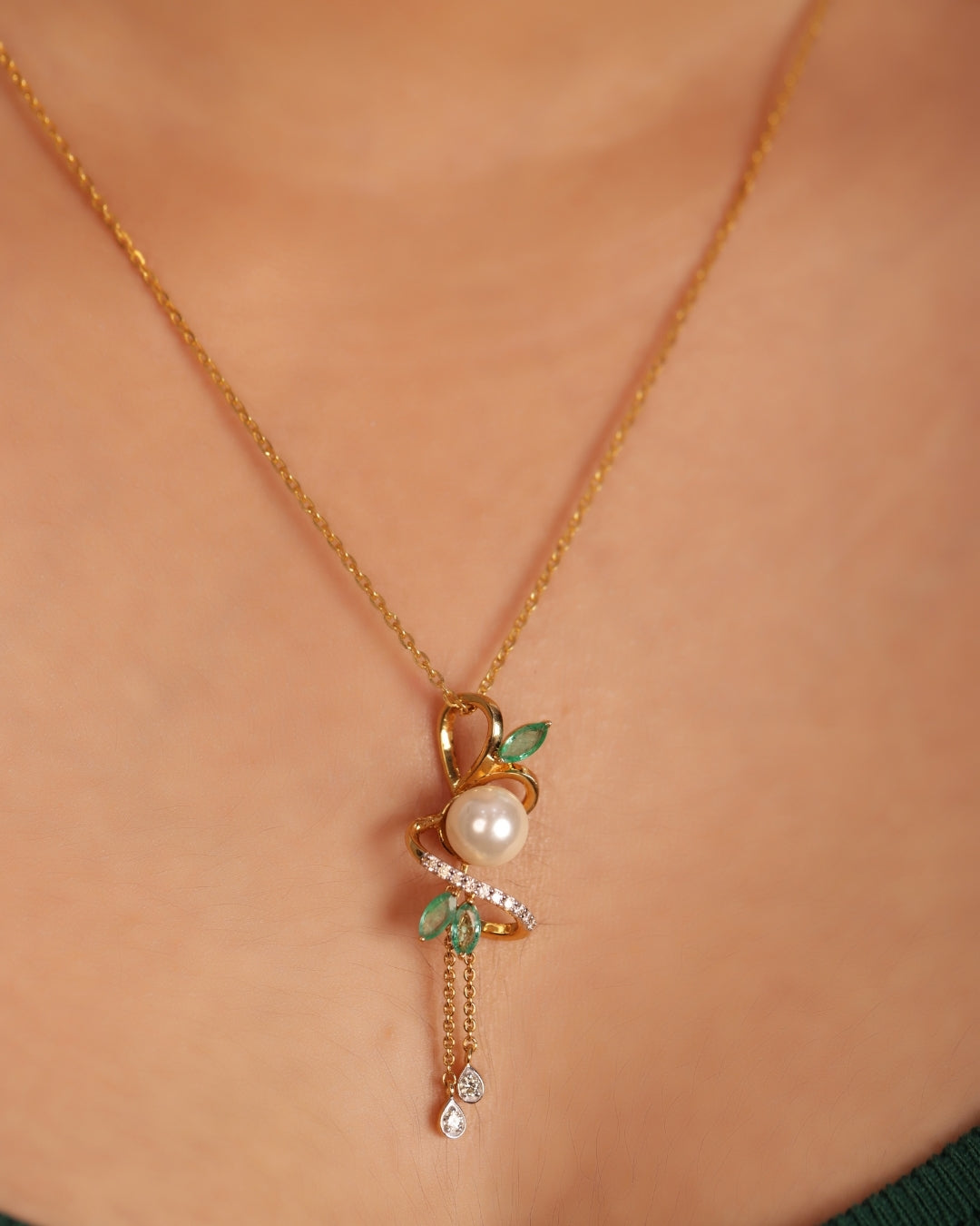 Emerald Pearl Floral Design Pendant