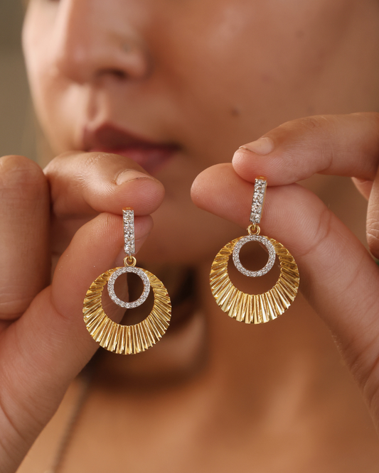 Radiant Glowing Gold Diamond Drops