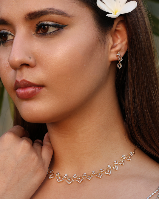 Squared radiance necklace