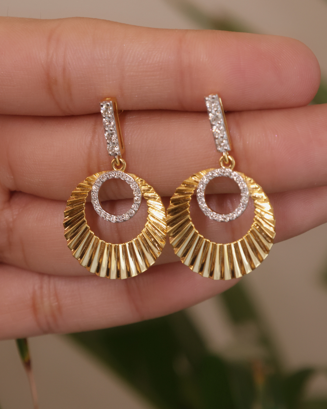 Radiant Glowing Gold Diamond Drops