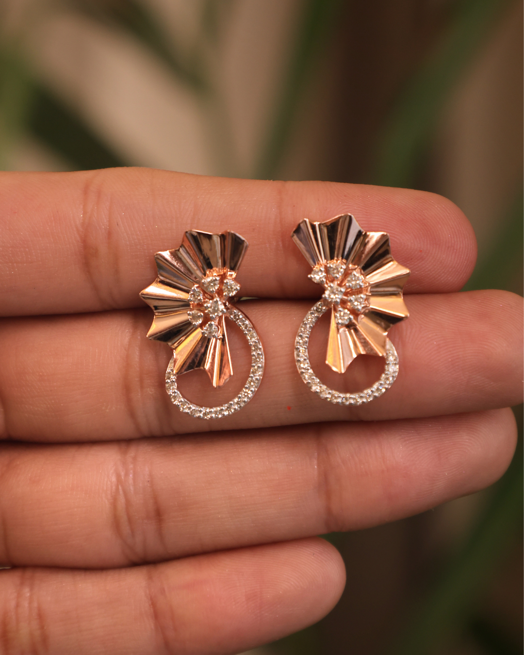 shiny flower earing